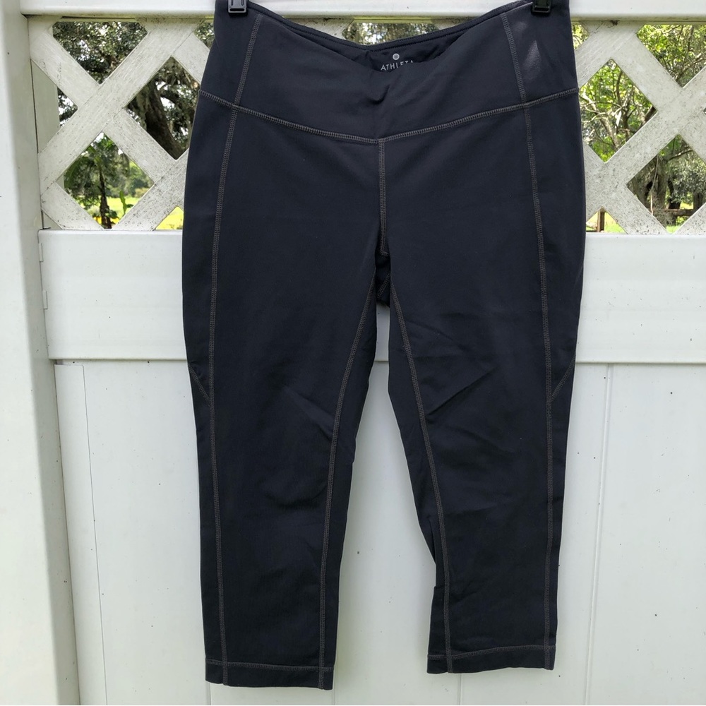 Athleta Grey Capri Yoga Pilates Exercise Leggings